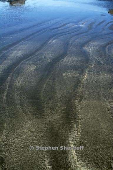 low tide pattern 2 graphic